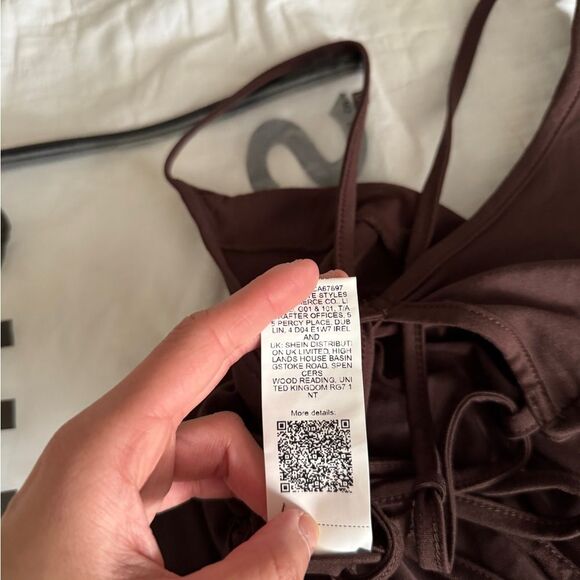 SHEIN Foxxy Ladies' Summer Solid Color Asymmetric Hem Backless Strap Tank Top - Picture 11 of 12